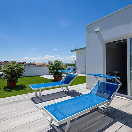 Niagara بيلاريا-إيجيا مارينا